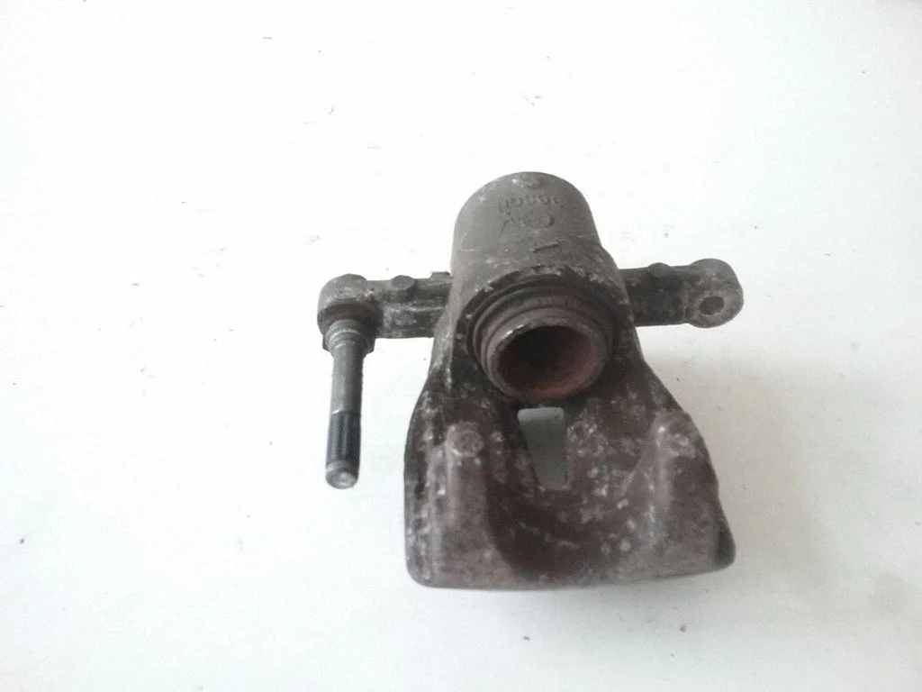 Tagumine pidurisadul Y01340