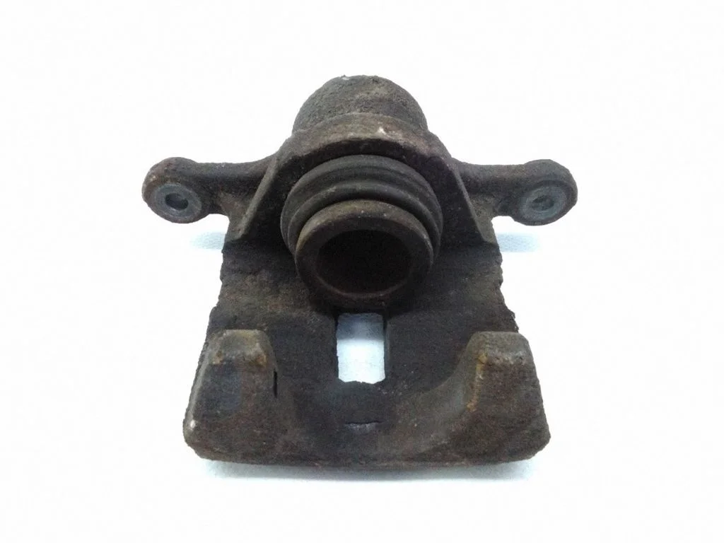 Tagumine pidurisadul – Subaru Legacy (2004-2006)