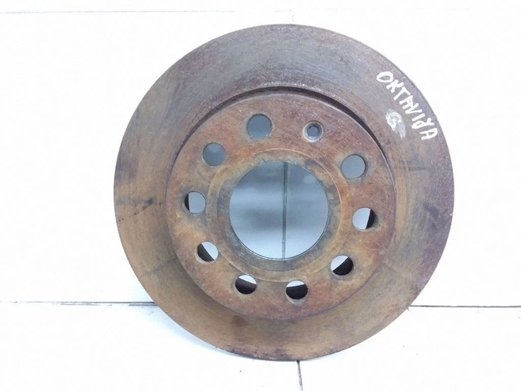 Aizmugurējais bremžu disks