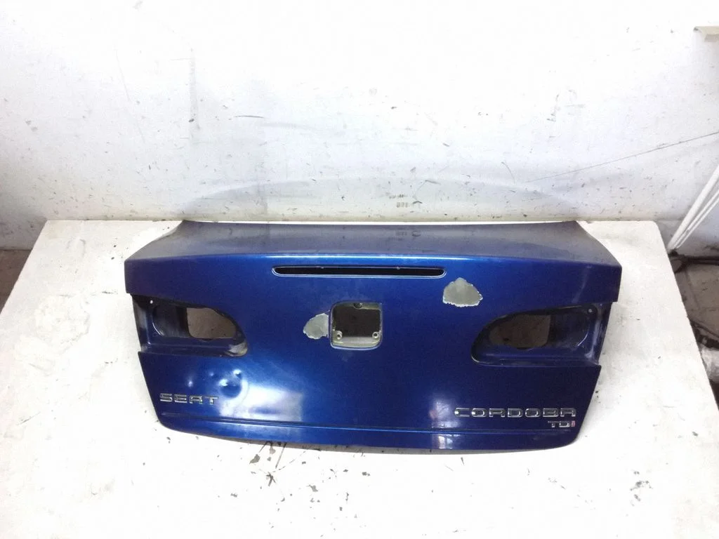 Tailgate/trunk/boot lid