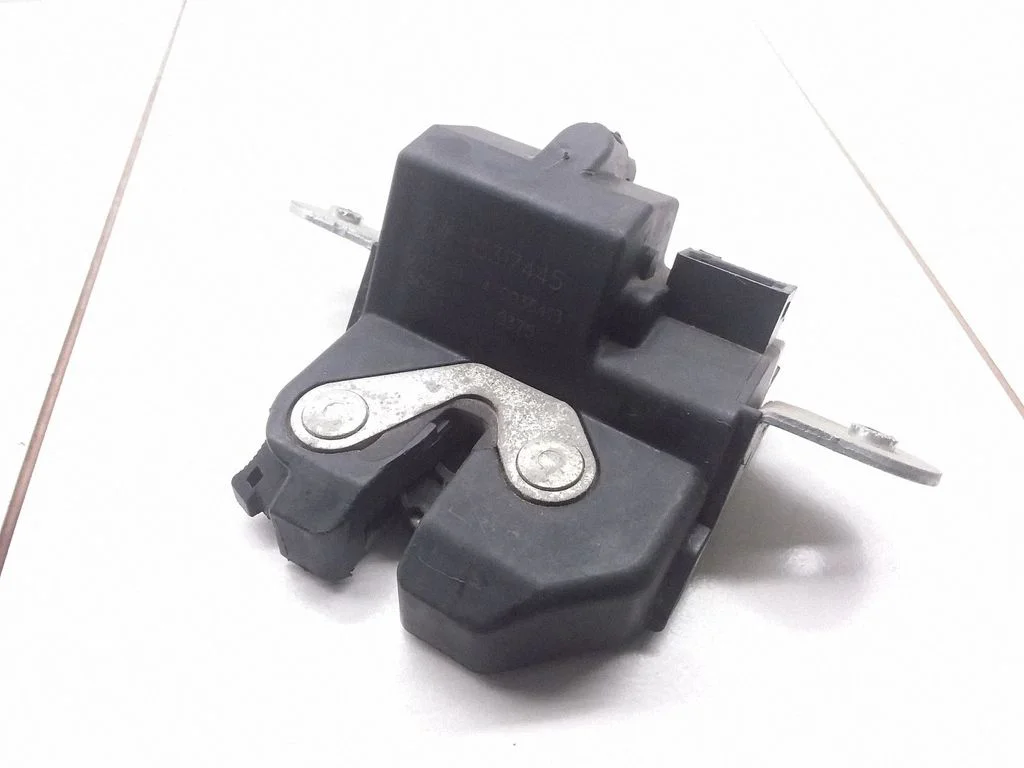 Tailgate/trunk/boot lock/catch/latch 13317445