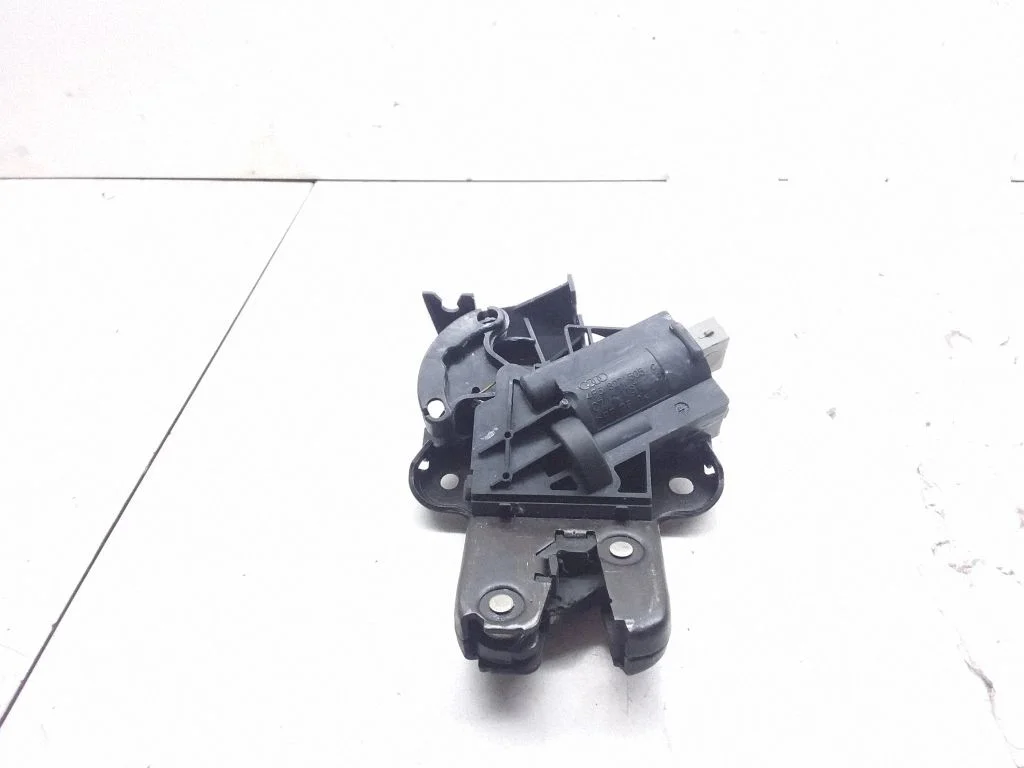 Tailgate/trunk/boot lock/catch/latch 4F5827505C