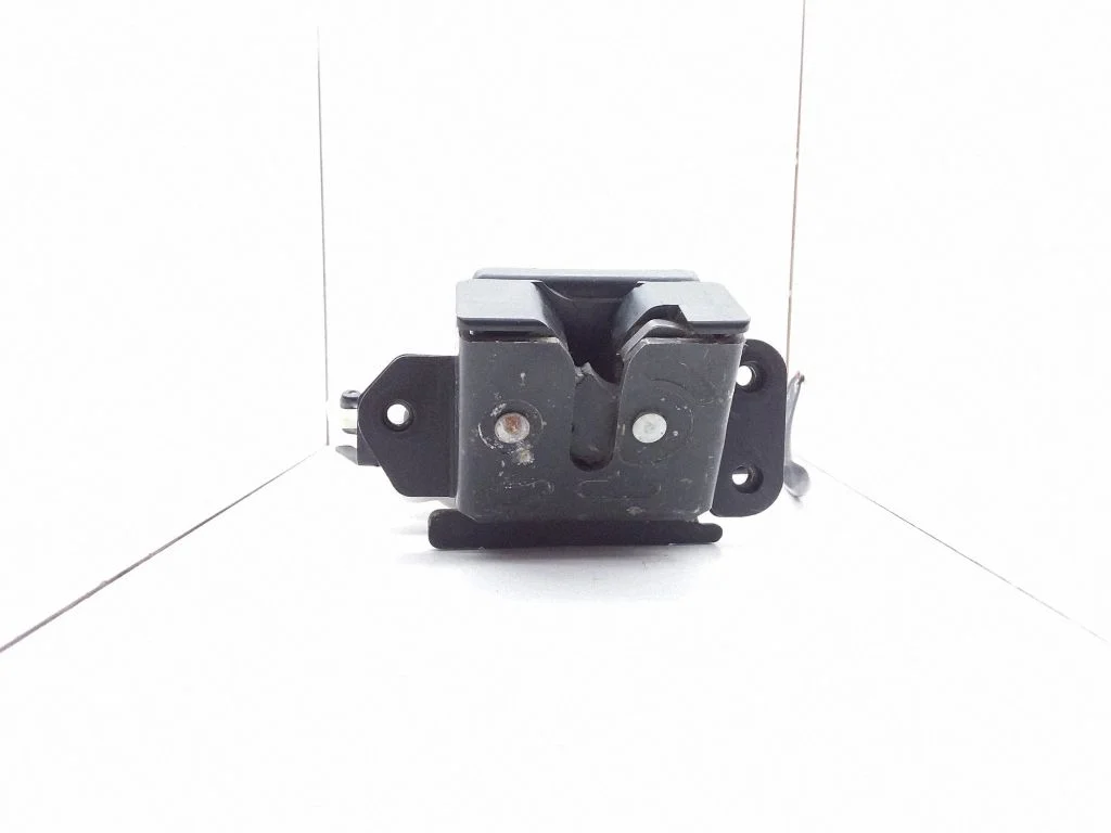 Tailgate/trunk/boot lock/catch/latch B6701