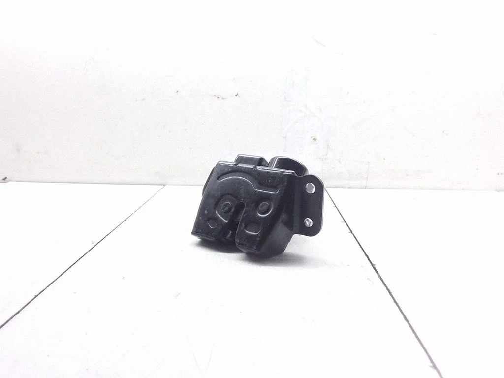 Tailgate/trunk/boot lock/catch/latch