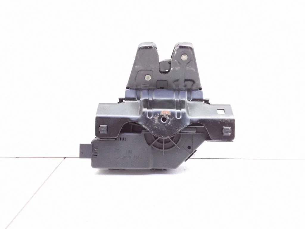 Tailgate/trunk/boot lock/catch/latch 8196401