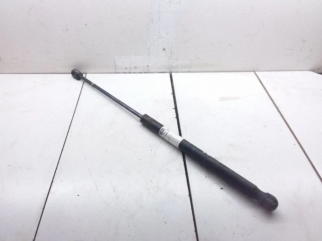 Tailgate/trunk strut/damper – Opel Vectra C (2002-2005)