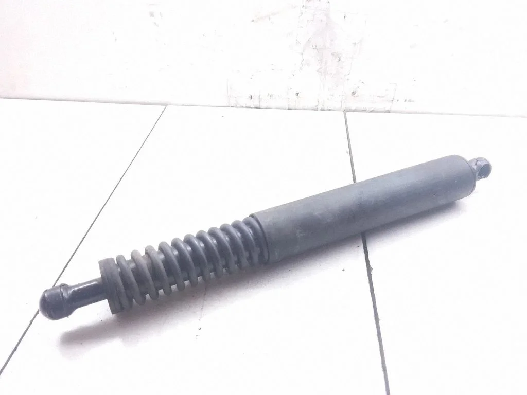 Tagaluugi gaasiamortisaator 7L6827550N