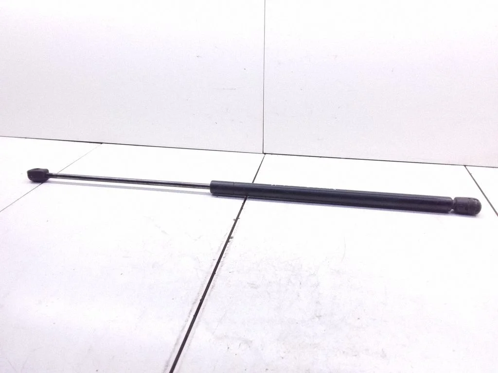 Tailgate/trunk strut/damper – Volkswagen Golf III (1992-1997)