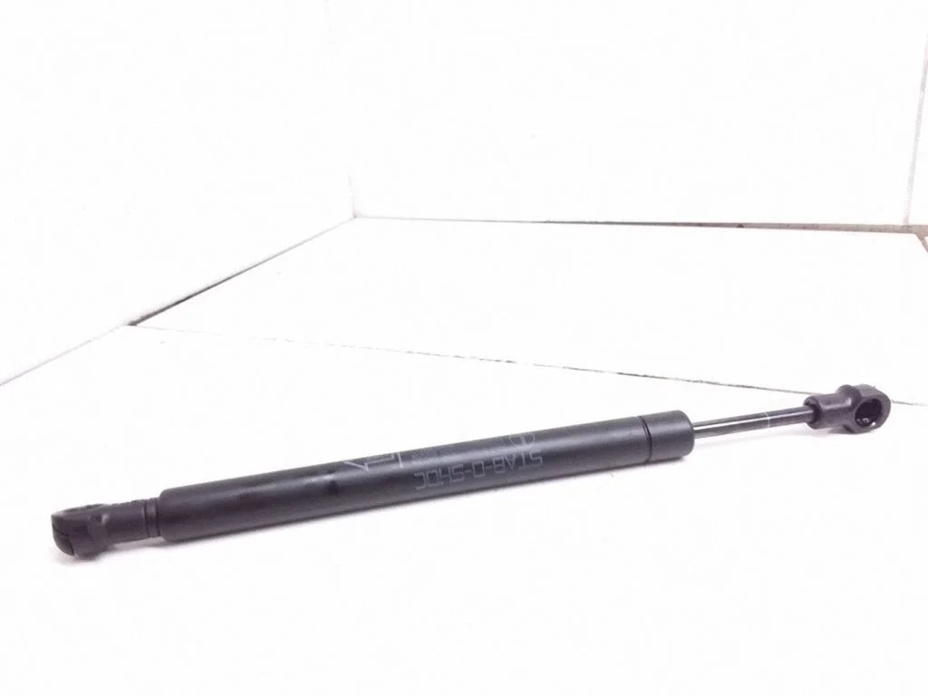 Siłownik (sprężyna gazowa) klapy bagażnika XR835440610AA