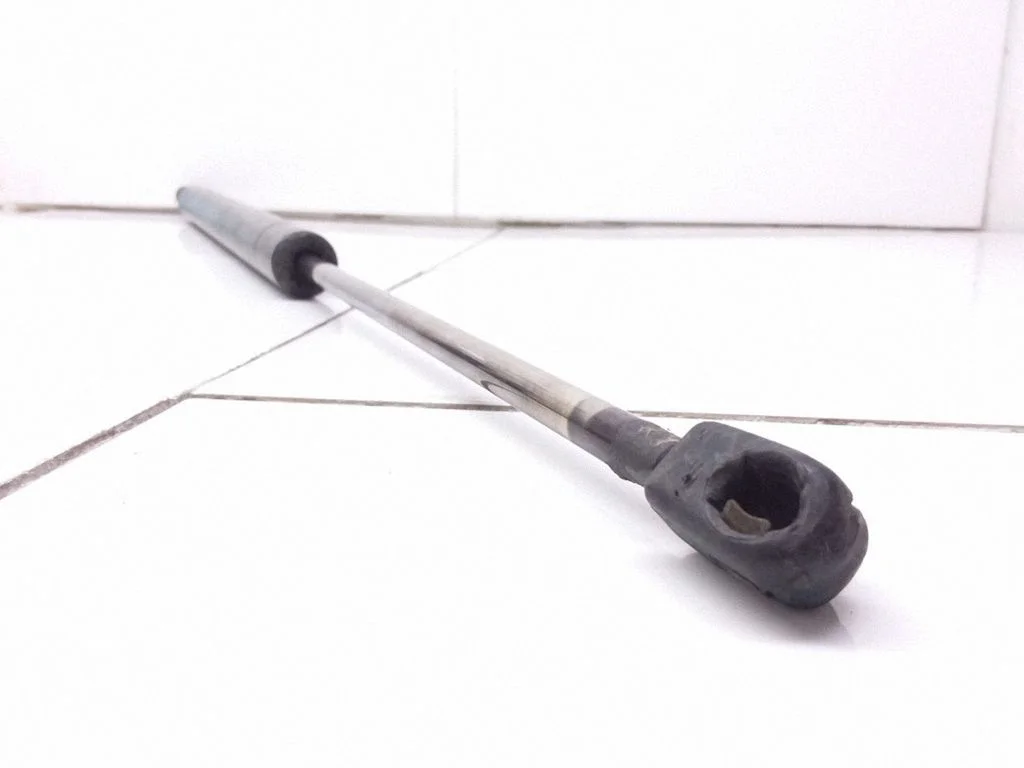 Tailgate/trunk strut/damper – Volkswagen Transporter - Caravelle T4 (1991-2003)