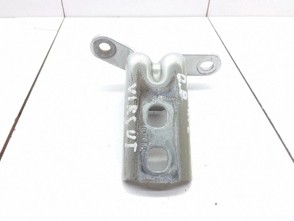 Esiukse ülemine hing – Opel Astra H (2004-2012)