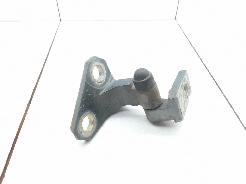 Front door upper hinge 3C0831402C