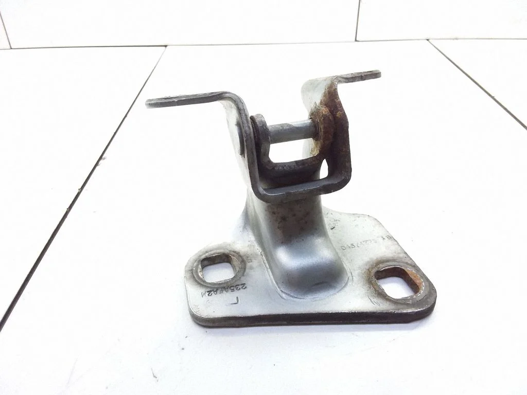 Front door upper hinge 04574275AB