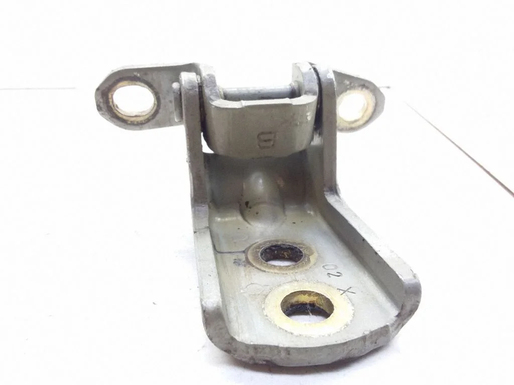 Front door upper hinge – right