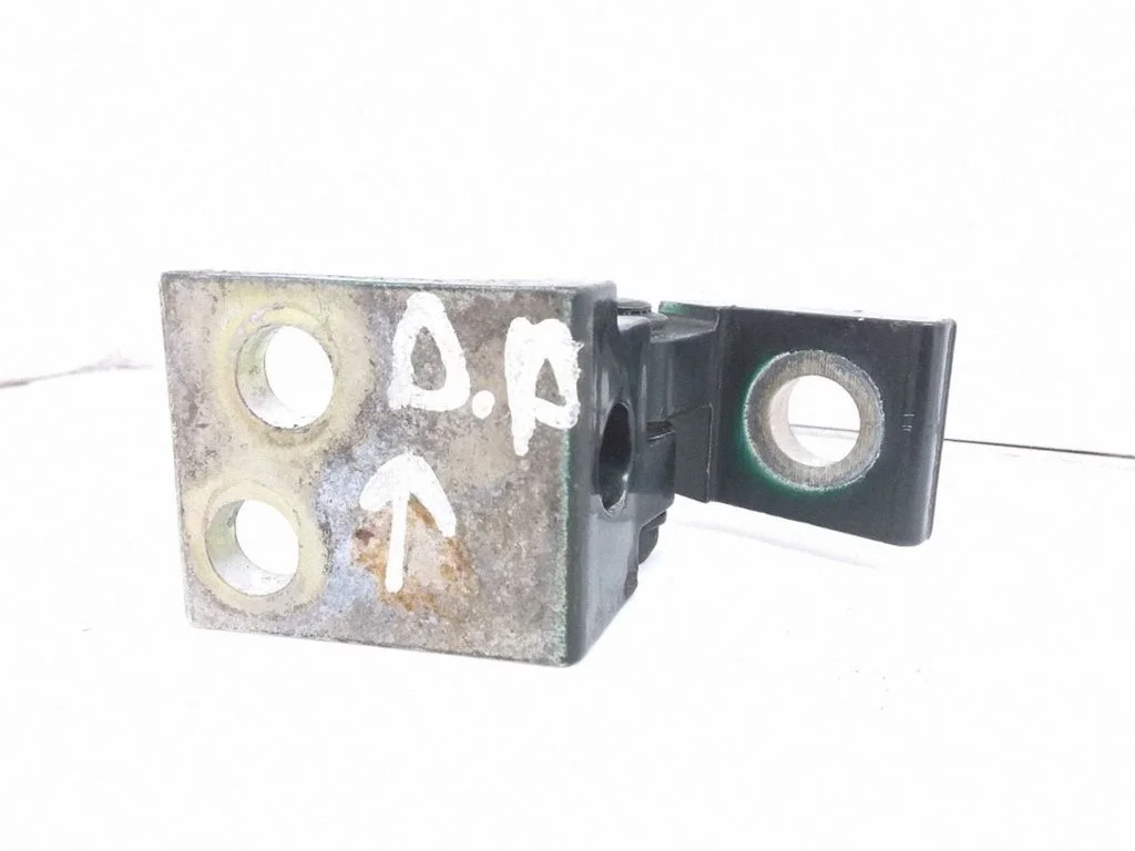Front door upper hinge 6Y0831402C