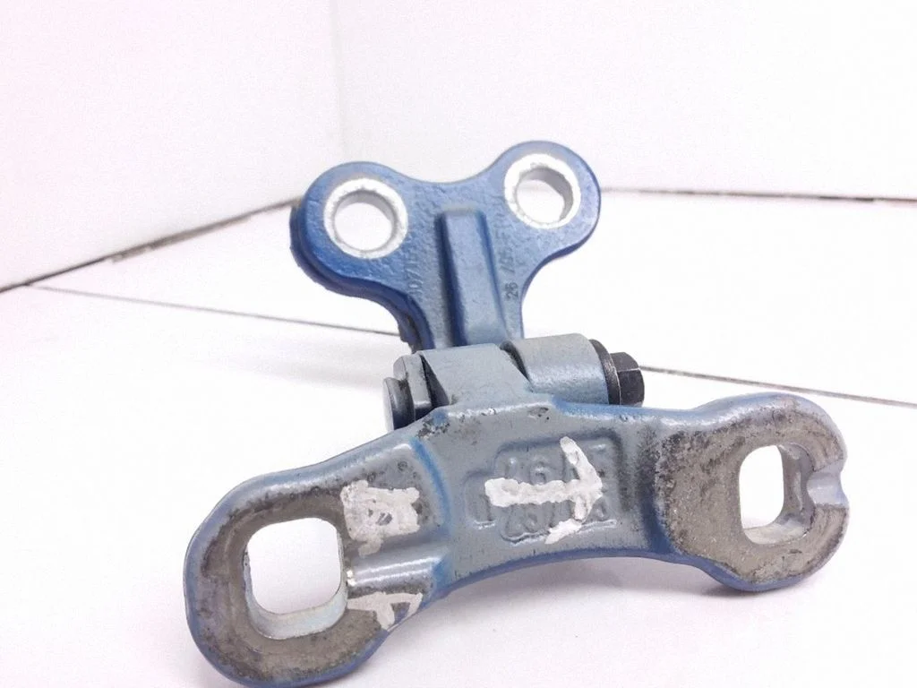 Front door upper hinge 30715355