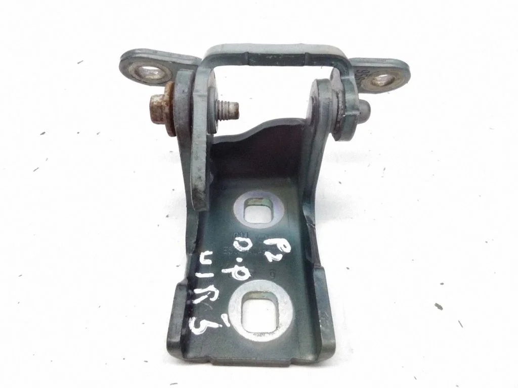 Front door upper hinge ES03A046574