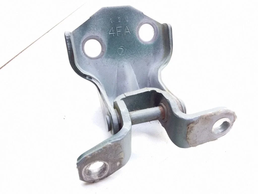 Front door upper hinge 1204FA