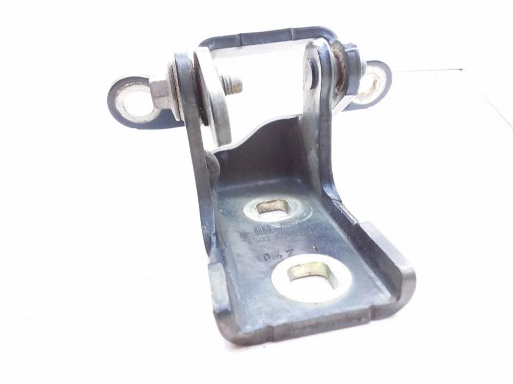 Front door upper hinge ES03A046574