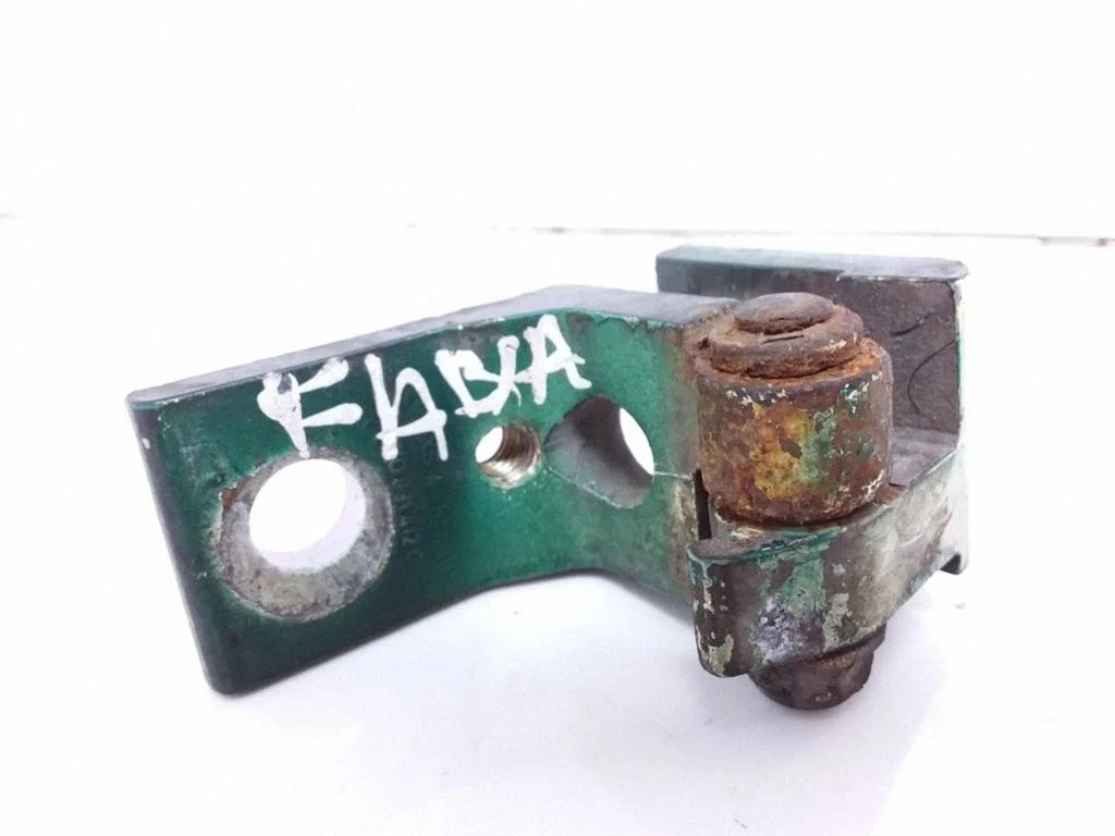 Front door lower hinge – right