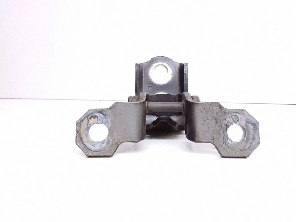 Front door lower hinge – right