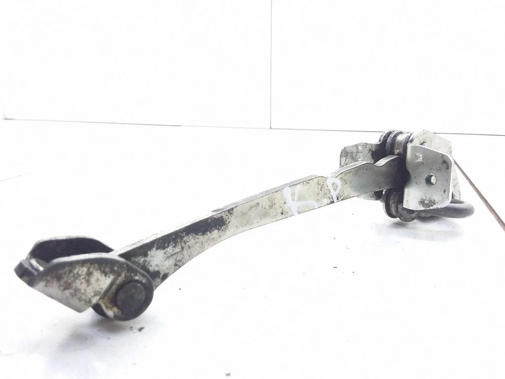 Front door check strap stopper – Opel Zafira A (1999-2005)