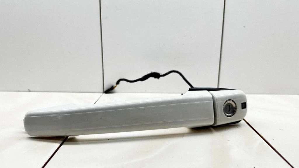 Front door exterior handle – Mercedes-Benz CLK-Class A208 C208 (1997-2002)