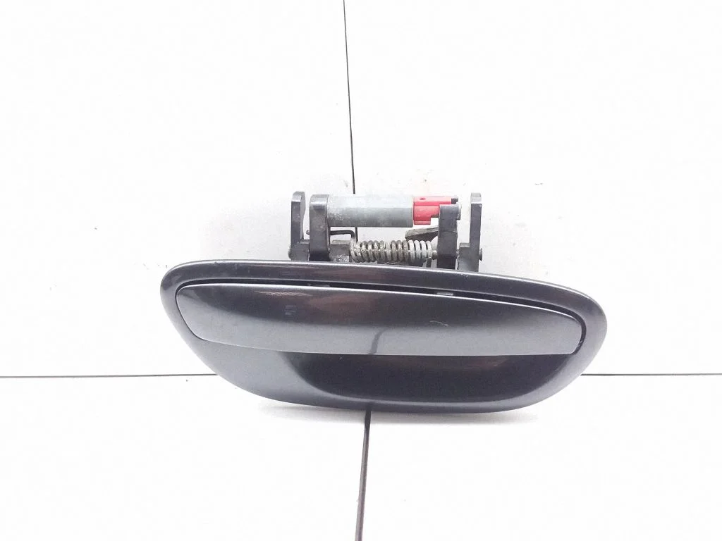 Front door exterior handle – rear left