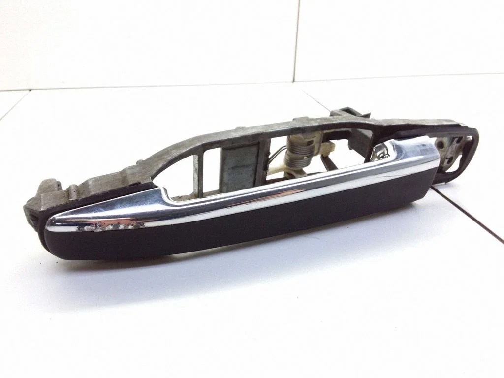 Ārējais atvēršanas rokturis – Mercedes-Benz C klase AMG W202 (1993-2000)