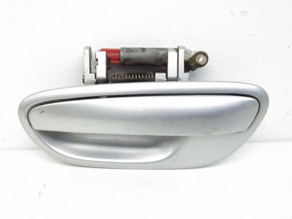 Front door exterior handle – left