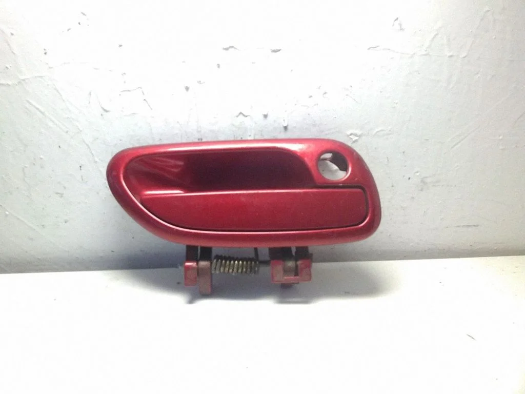 Front door exterior handle – right