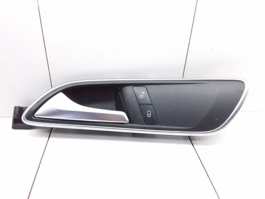 Esiukse sisemine käepide – Mercedes-Benz B-klass W246 W242 (2011-2017)