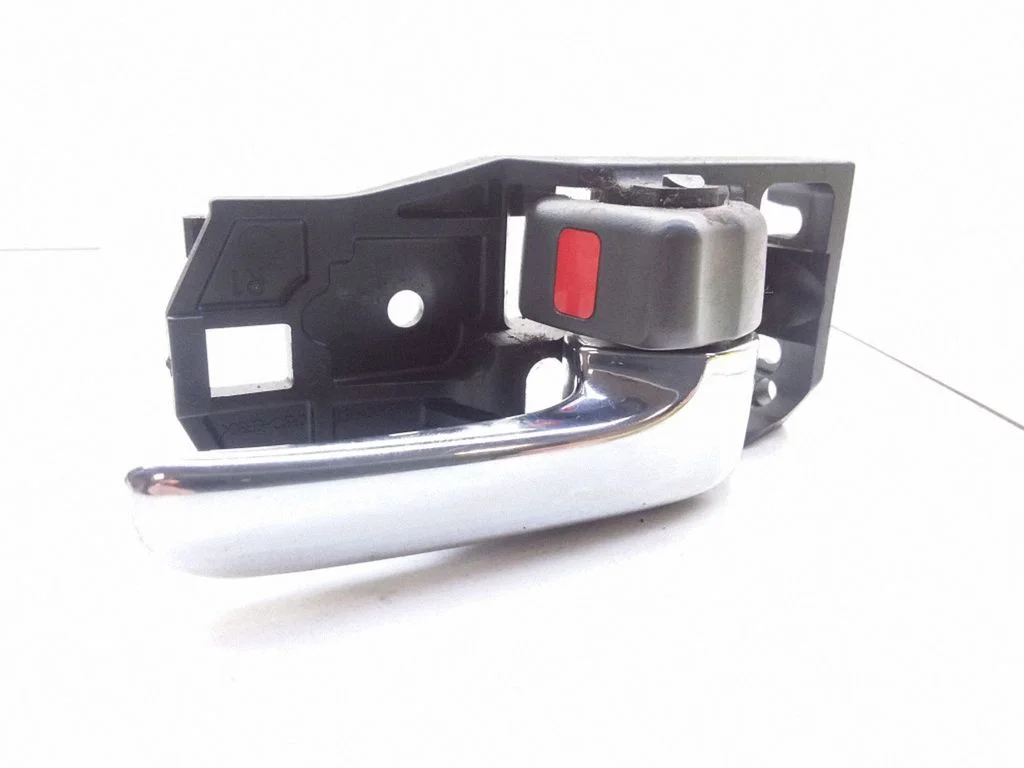 Front door interior handle – right