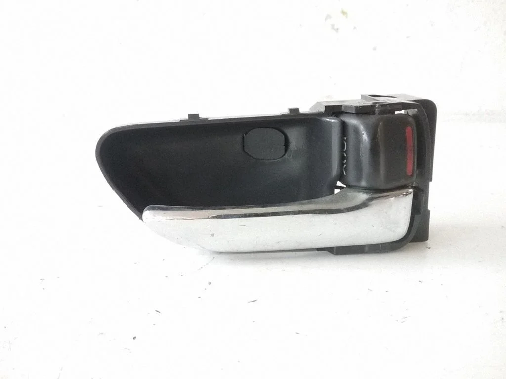 Front door interior handle – Subaru Legacy (1999-2003)