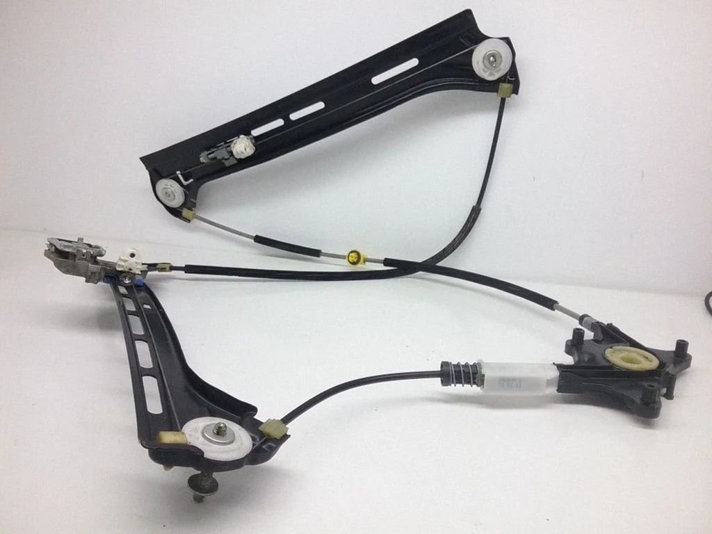 Front window lifting mechanism without motor – Mercedes-Benz E-Class C207 W207 (2009-2017)