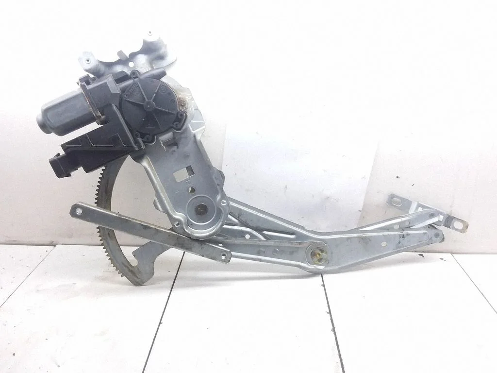 Front door window regulator with motor – Opel Meriva A (2003-2010)