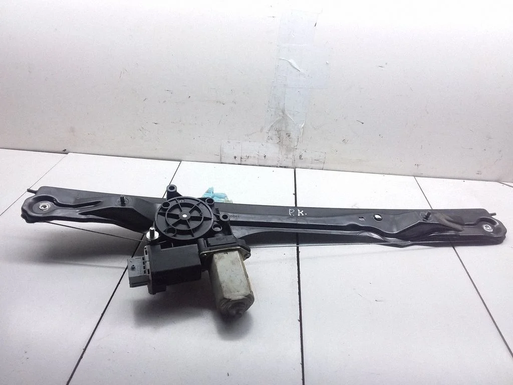 Front door window regulator with motor 40080521