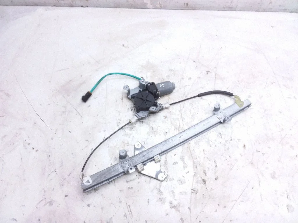 Priekšējā el. loga pacēlāja mehānisma komplekts – Nissan Almera N16 (2000-2010)