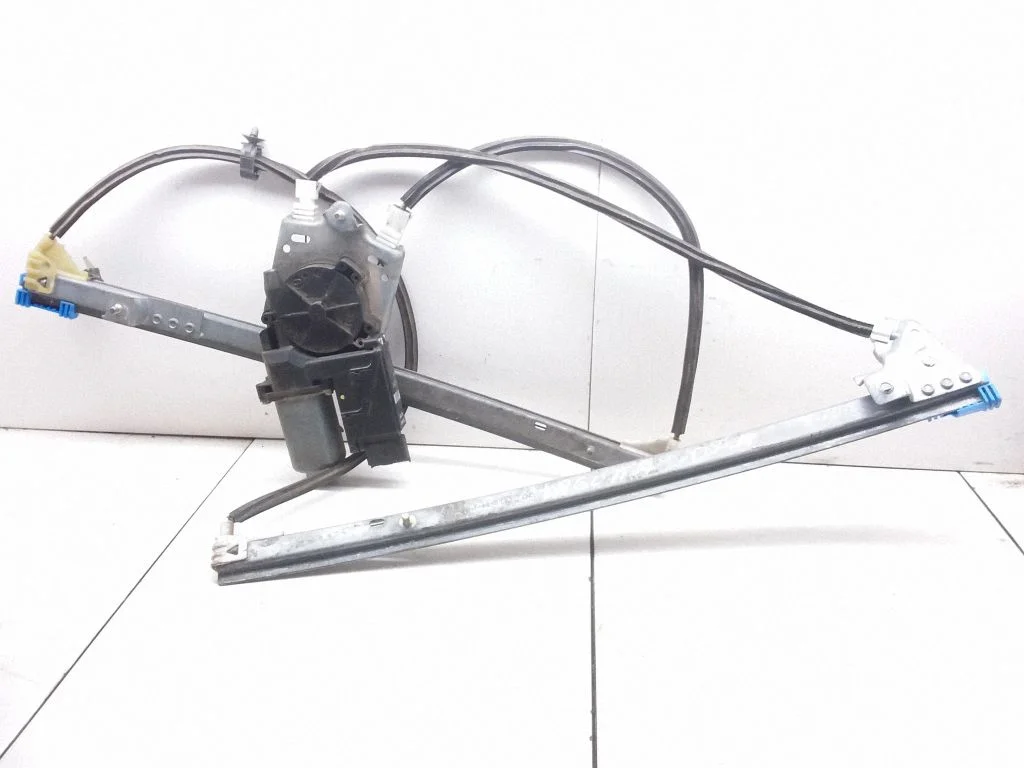Front door window regulator with motor – Renault Laguna II (2001-2007)