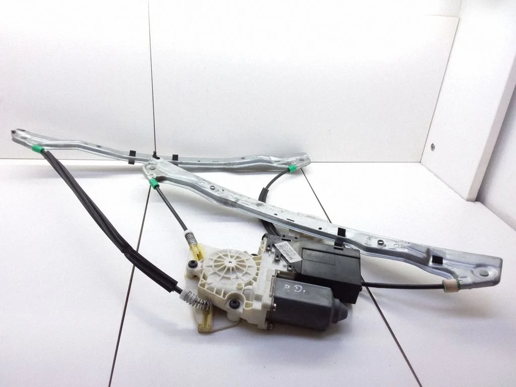 Front door window regulator with motor 9632531980