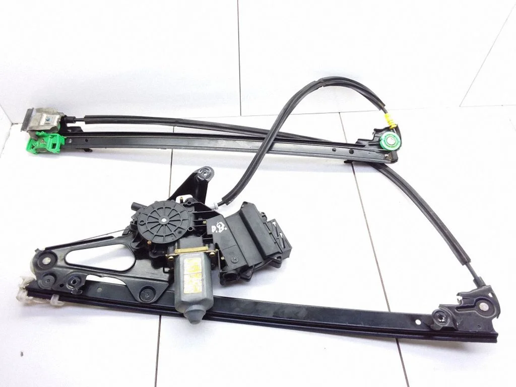 Front door window regulator with motor 7M0837402P