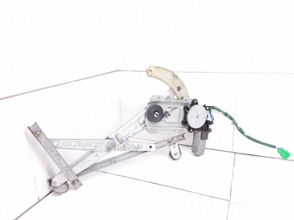 Esiukse elektriline aknatõstuk mootoriga – Subaru Legacy (1999-2003)
