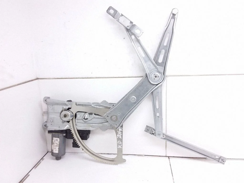 Front door window regulator with motor A337013132220LH
