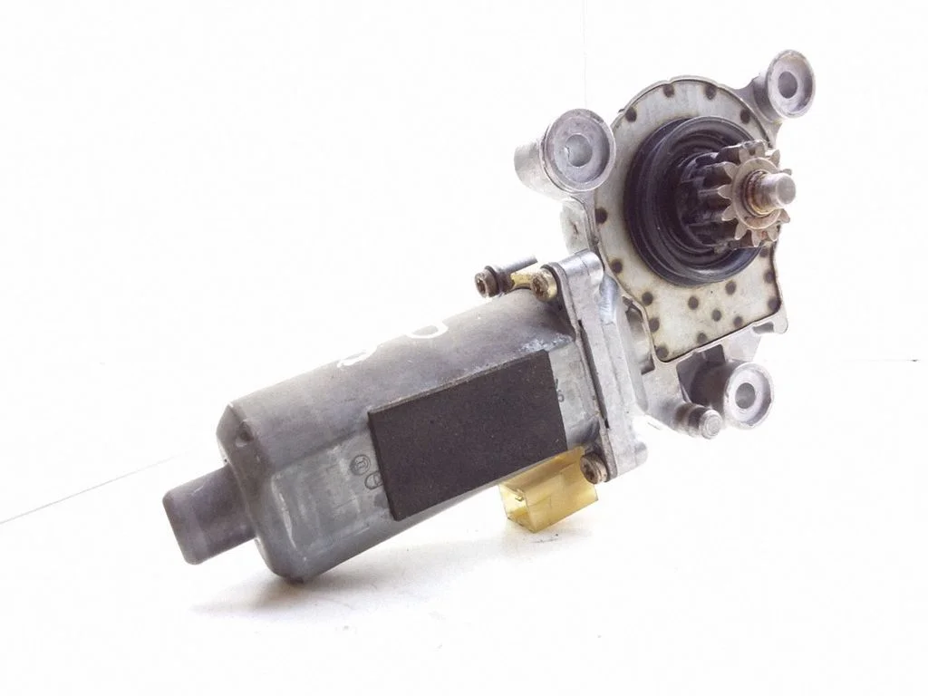Front door window regulator motor 0130821605