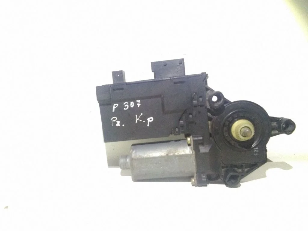 Front door window regulator motor – Peugeot 307 (2001-2005)