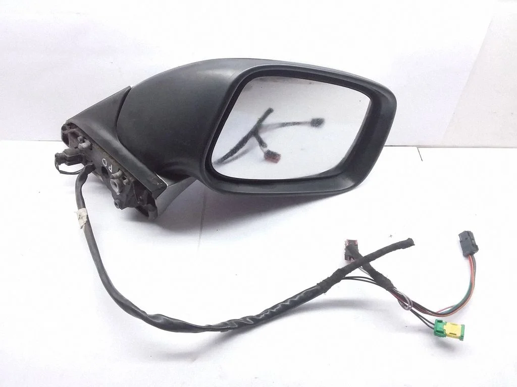 Front door electric wing mirror E2011011