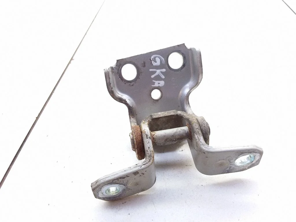 Rear door lower hinge – rear left