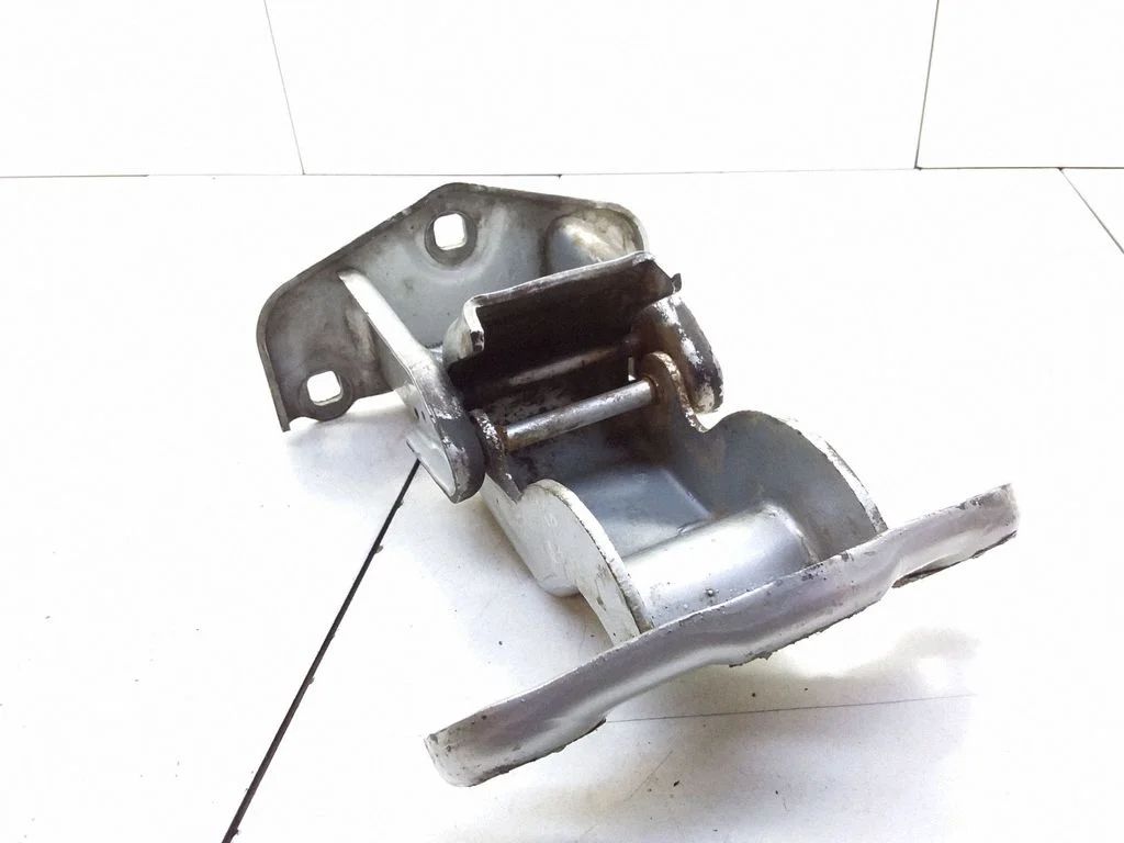 Tagaukse alumine hing 312304K