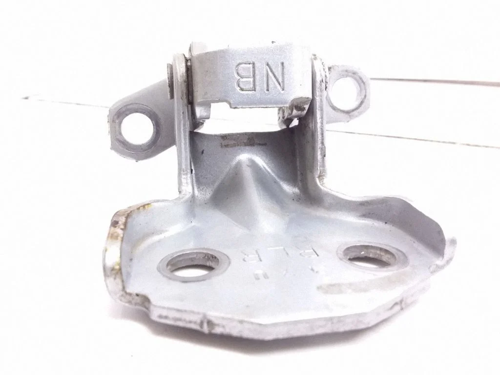Rear door lower hinge – right