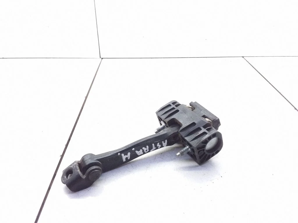 Rear door check strap stopper – Opel Astra H (2004-2012)